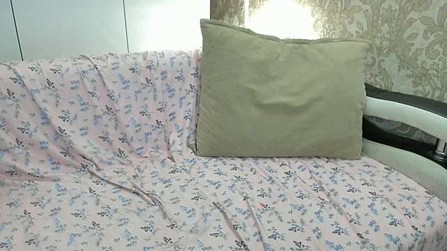 Emi_Lady_ naked stripping on cam for live sex video chat