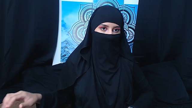 Farisha_Manzur naked stripping on cam for live sex video chat