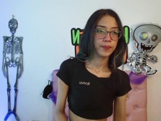 Hibrida naked in her Live Sex Chat
