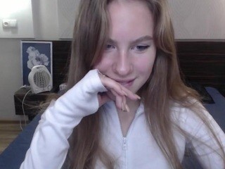 Janice-Graham naked in her Live Sex Chat