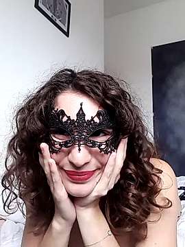 Kinky_Zoe1005 naked stripping on cam for live sex video chat