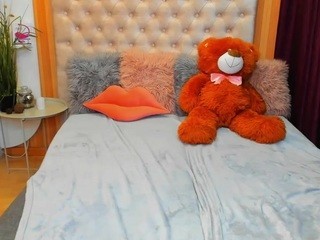 KristaLia naked in her Live Sex Chat
