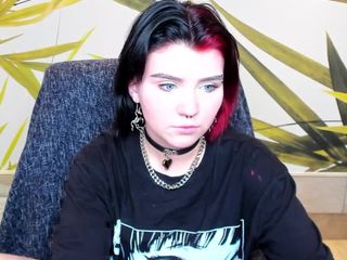 LilyRoxx naked in her Live Sex Chat