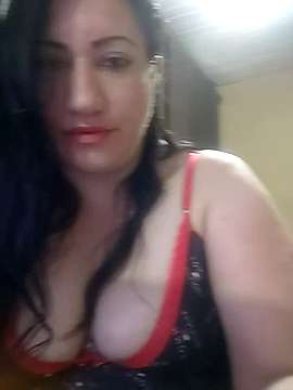 LuannaKelly naked stripping on cam for live sex video chat