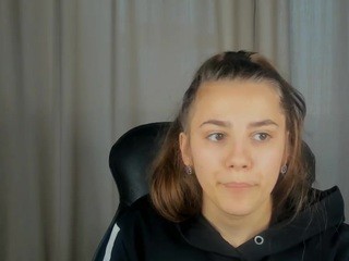MaggieCake naked in her Live Sex Chat