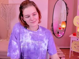 MogurLoky naked in her Live Sex Chat