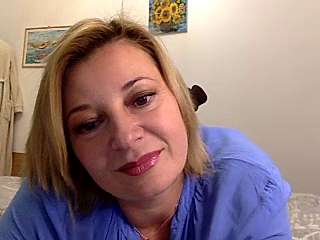 OsnatMiller naked stripping on cam for live sex video chat