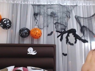 Scarlett, ??? naked in her Live Sex Chat