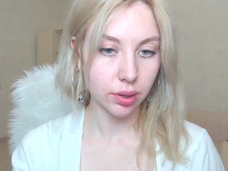 Sheyna naked in her Live Sex Chat