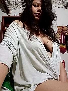 Sucussquirt naked stripping on cam for live sex video chat