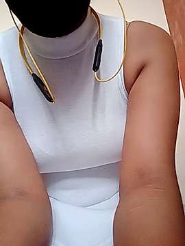 Suma53T naked stripping on cam for live sex video chat