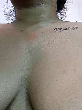Valen_rios naked stripping on cam for live sex video chat