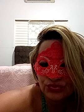 vivifernades naked stripping on cam for live sex video chat