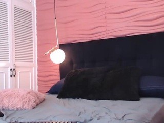 Allie-Vergara naked in her Live Sex Chat