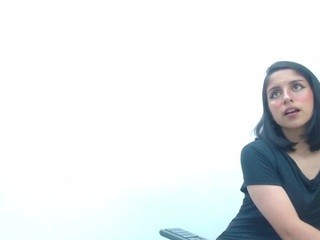 Ary-Pierce naked in her Live Sex Chat
