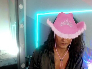 Atenea-queen naked in her Live Sex Chat