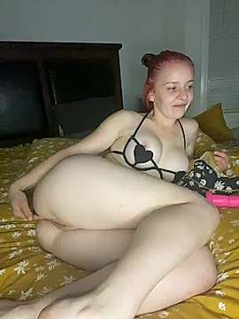 bbygirl-mlk naked stripping on cam for live sex video chat