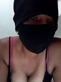 birdfoxy naked stripping on cam for live sex video chat