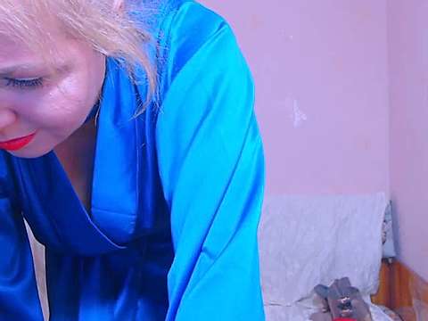Cute_sun naked stripping on cam for live sex video chat