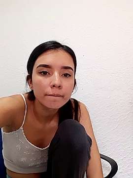 EstrellaSantoos naked stripping on cam for live sex video chat
