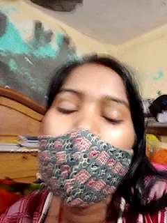 Goldy_05 naked stripping on cam for live sex video chat