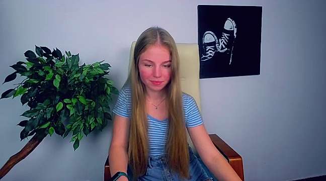 Hello_Nicky naked stripping on cam for live sex video chat