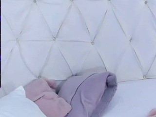 Julia-Rivera naked in her Live Sex Chat