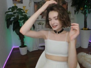 Luna-del-angelies naked in her Live Sex Chat