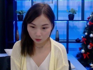MeeMoon naked in her Live Sex Chat