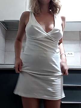 MissEmmaa naked stripping on cam for live sex video chat