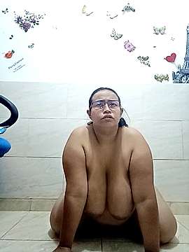 NatalySexxxMilk naked stripping on cam for live sex video chat