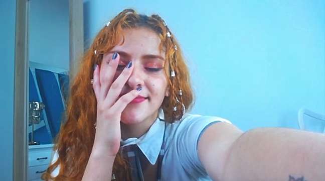 strawberry_doll18 naked stripping on cam for live sex video chat