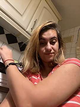 HellenGirl naked stripping on cam for live sex video chat