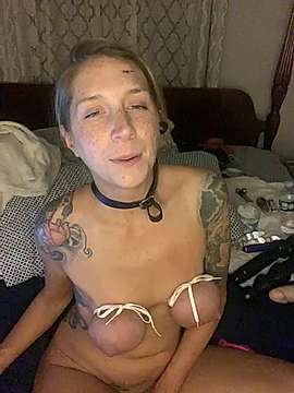 hotgurl94 naked stripping on cam for live sex video chat