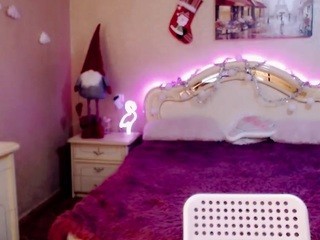 KateMillss naked in her Live Sex Chat