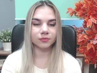 LillyxLUXX naked in her Live Sex Chat