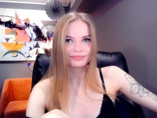 velvetgold naked in her Live Sex Chat