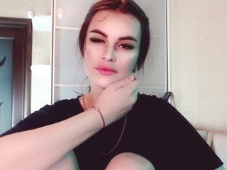VeronicaShiny naked in her Live Sex Chat