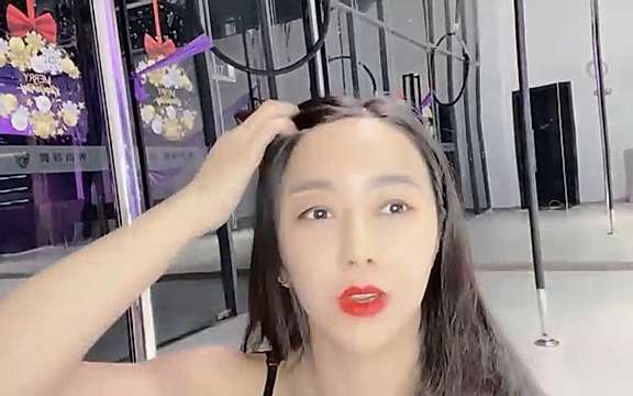 Susan-001 naked stripping on cam for live sex video chat
