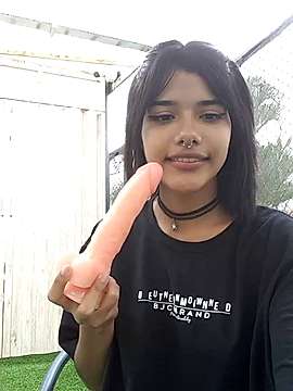 AlissonJackson naked stripping on cam for live sex video chat