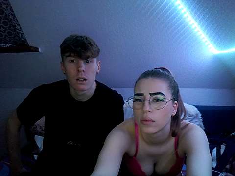 BlowjobCouple69 naked stripping on cam for live sex video chat