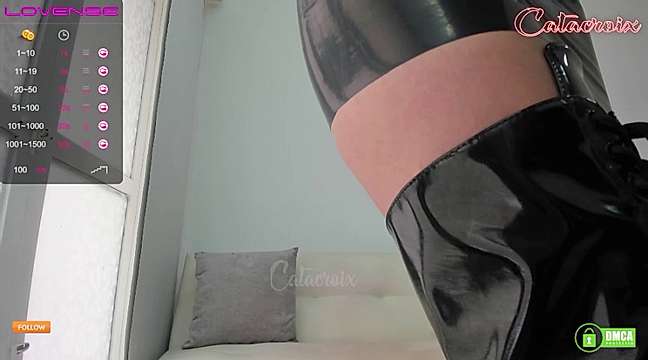 Catacroix naked stripping on cam for live sex video chat