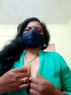 Divyaa_Rani naked stripping on cam for live sex video chat