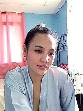 Henessy_y2k naked stripping on cam for live sex video chat