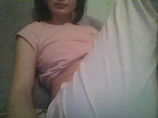 Jasmin-Browny naked stripping on cam for live sex video chat