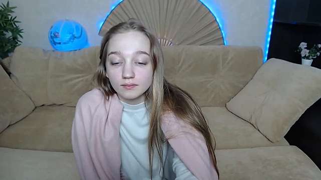 Jully_jussy naked stripping on cam for live sex video chat