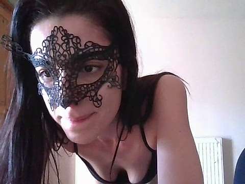 Kaeriell naked stripping on cam for live sex video chat