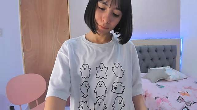 Keissy_rincon naked stripping on cam for live sex video chat