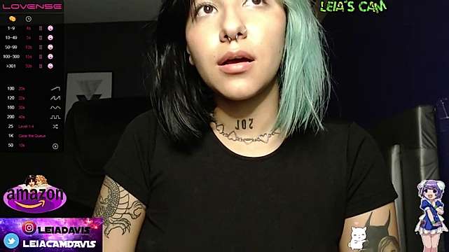 Leiacam naked stripping on cam for live sex video chat
