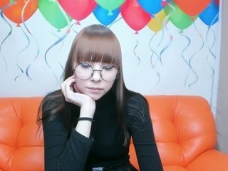MilindaRols naked in her Live Sex Chat